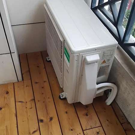 Climatisé Avec Balcon Proche Champs-élysées Courbevoie